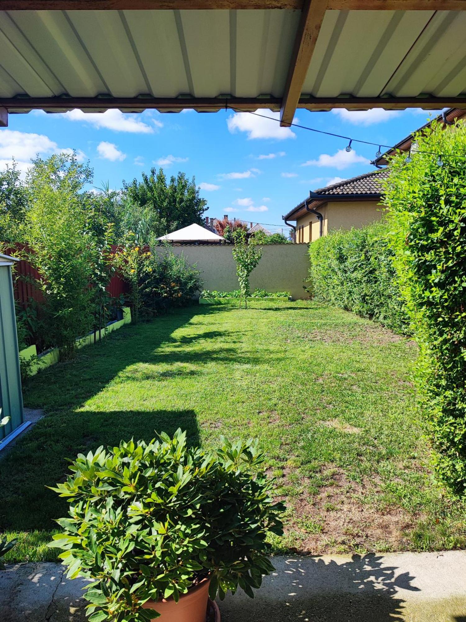 Szaffi Apartman Хайдусобосло Экстерьер фото